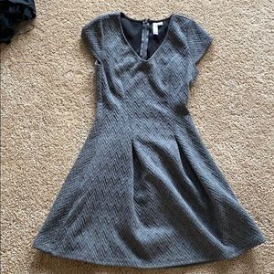 Francesca’s collection gray short sleeve dress